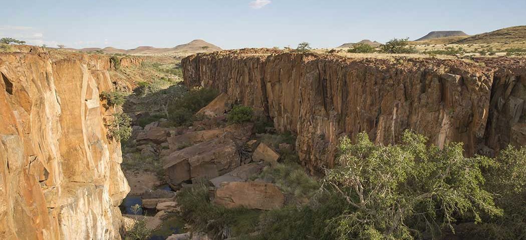 Landschaft Kaokoveld während einer Namibia Safari Rundreise